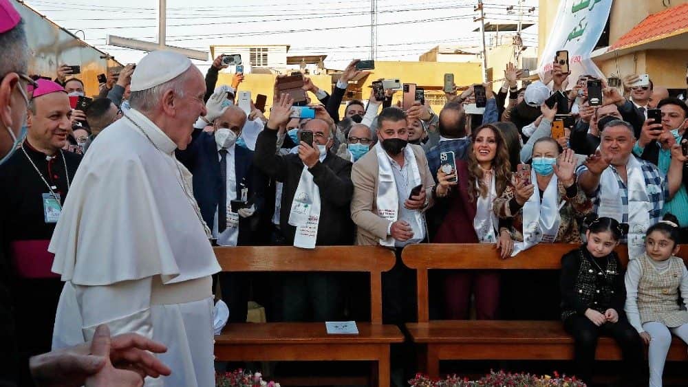 El Papa Francisco llega a la catedral caldea de Bagdad