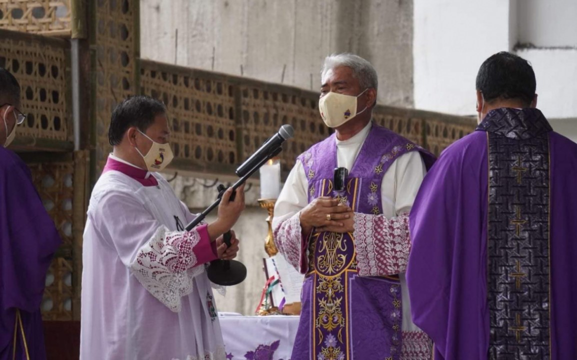 Mons. Precioso Cantillas, Obispo de la Diócesis de Maasin, durante la celebración del 500 aniversario