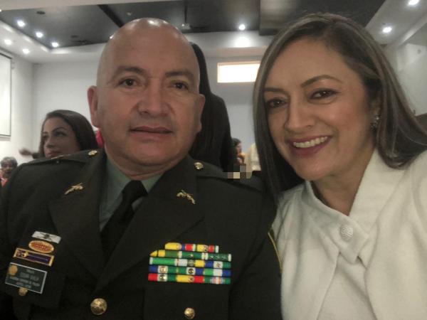 El comandante Edgar Ávila y su esposa Yoli Martínez 