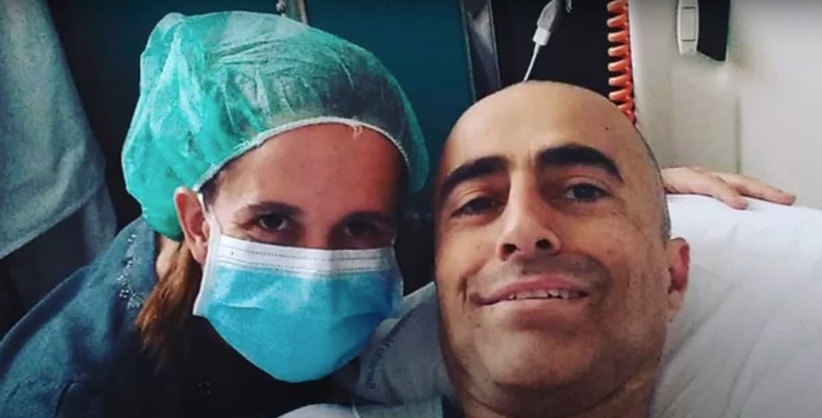 Sergio Rodríguez Cuadrado, en el hospital junto a su mujer