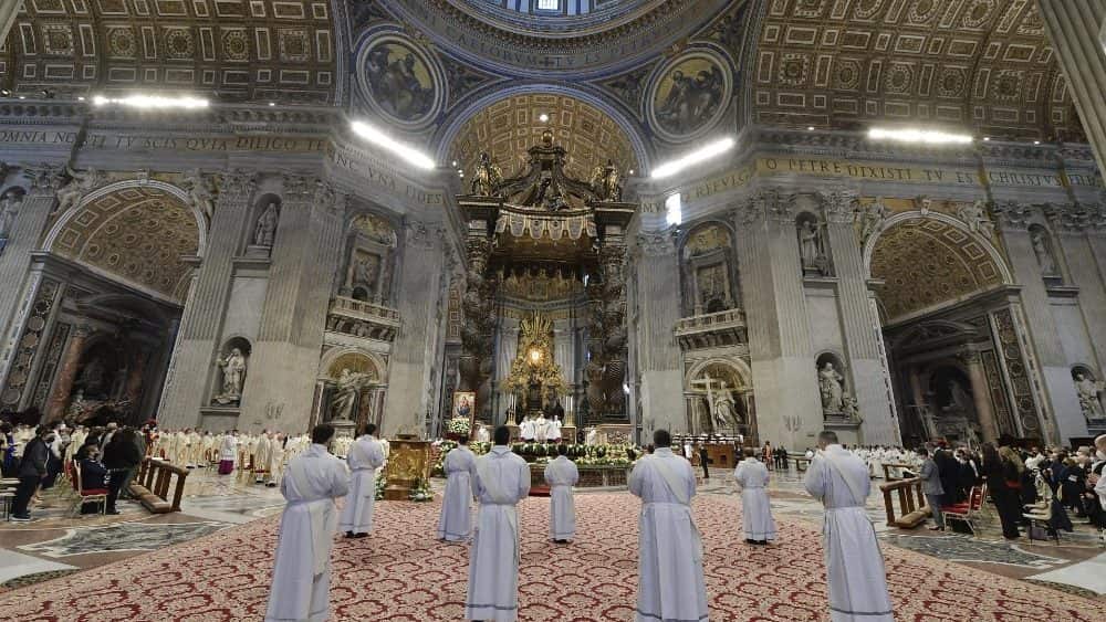 Día del Buen Pastor - el Papa Francisco ordena nuevos sacerdotes y les da consejos