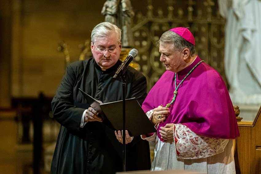 Monseñor Fisher, arzobispo de Sidney, durante la apertura de la causa de beatificación de Eileen O´Connor
