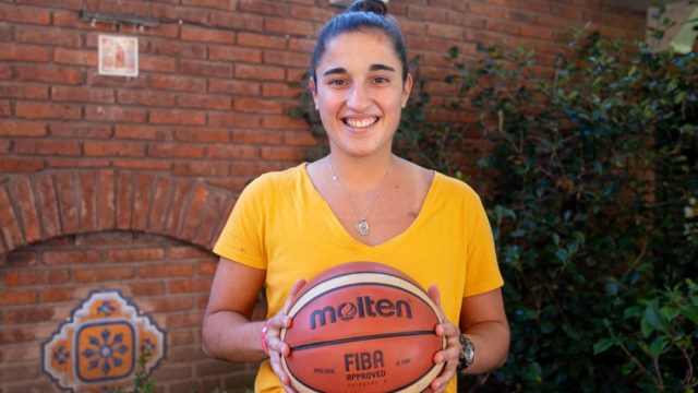 La jugadora de básquet católica Joaquina Rodrigo.