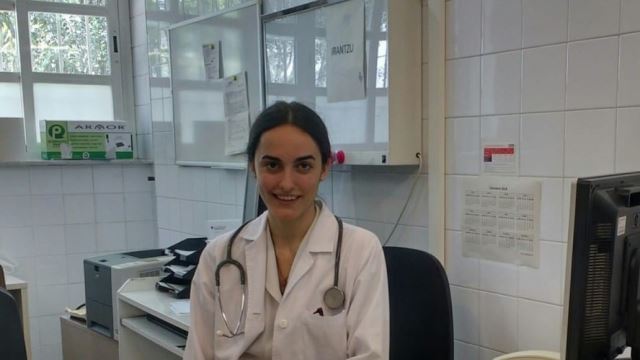 Irantzu estudiante de medicina. 