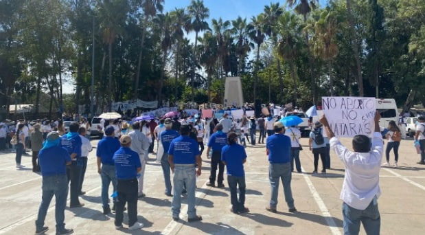 Manifestantes provida en Tijuana, Baja California, este sábado 2 de octubre