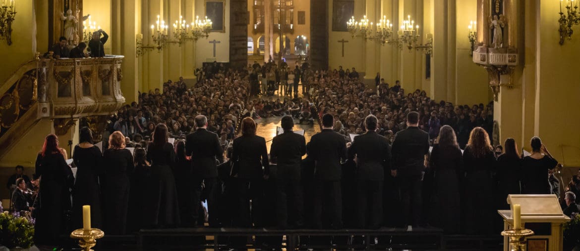 Un concierto de música sacra de Mozart en la catedral de Lima, Perú