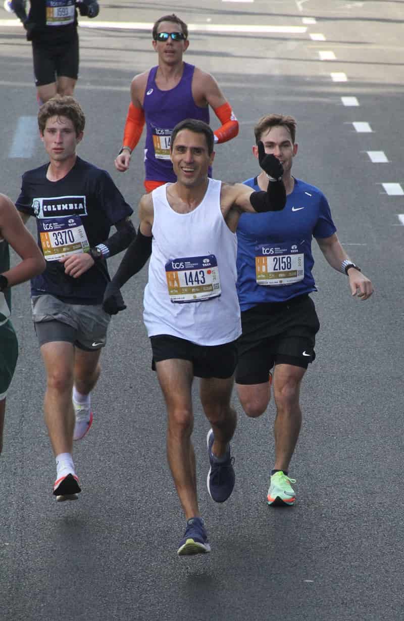 El padre Manuel Dueñas, en pleno maratón de Nueva York