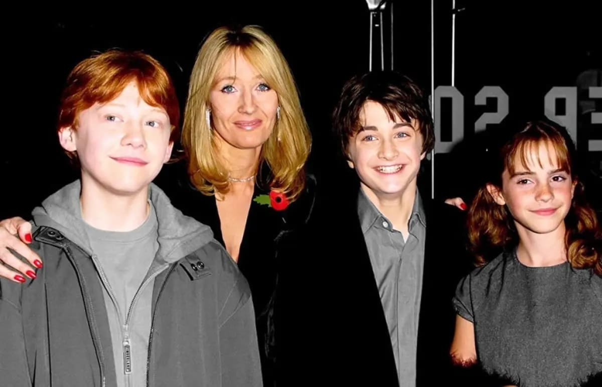 J.K. Rowling con los actores de Harry Potter