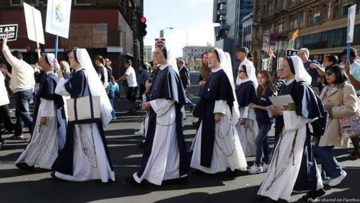 Sisters of Life en una marcha provida