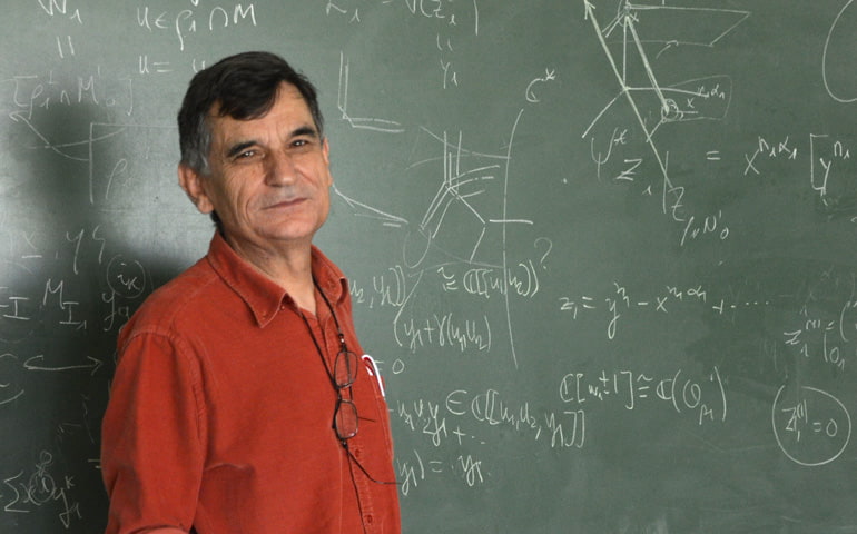 El matemático y profesor Ignacio Sols, fotografiado por María Martínez para Alfa y Omega