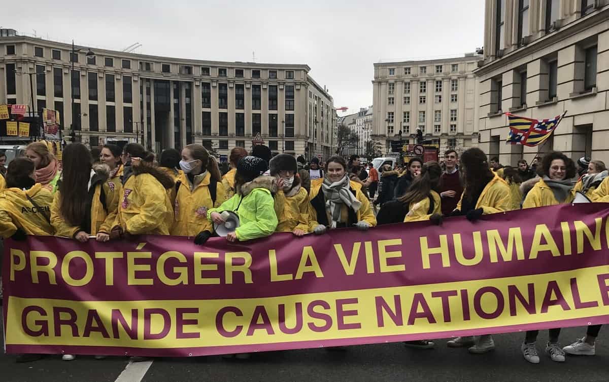 Marcha por la Vida París 2022 - la natalidad y apoyo a la maternidad son temas clave