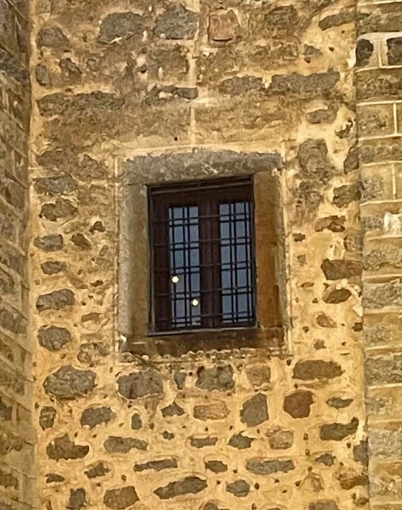 Ventana en el monasterio de la Encarnación de Ávila.