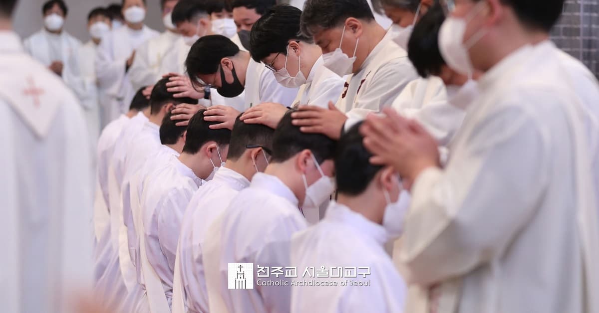 Sacerdotes ordenados en Seúl