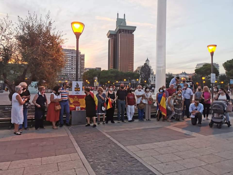 Voluntarios de Rosario por España. 