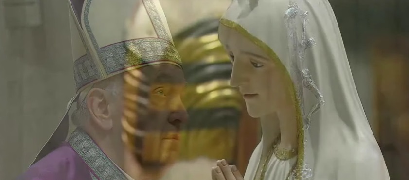El Papa Francisco contempló y oró en silencio ante la imagen de Fátima en la basílica de San Pedro