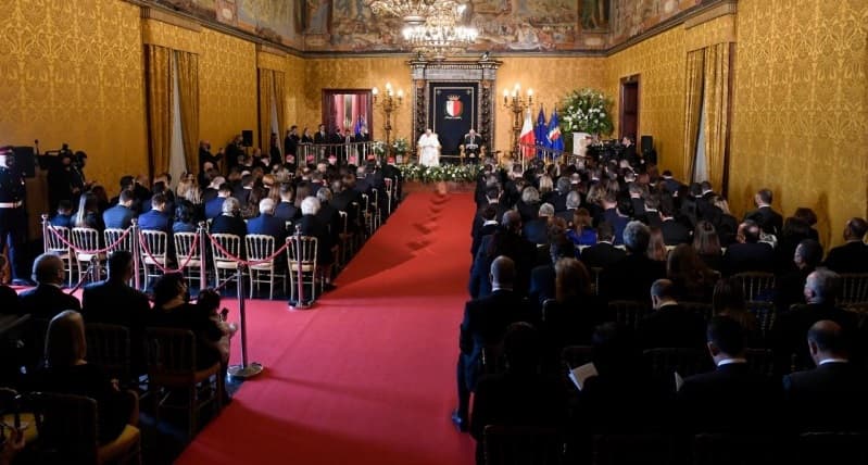 Discurso del Papa en Malta al cuerpo diplomático
