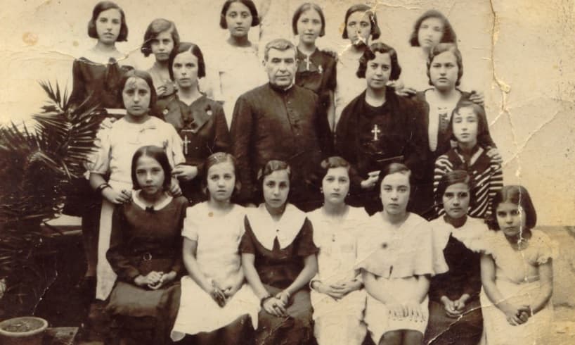 Beato mártir Francisco Solís en Mancha Real con las alumnas del colegio
