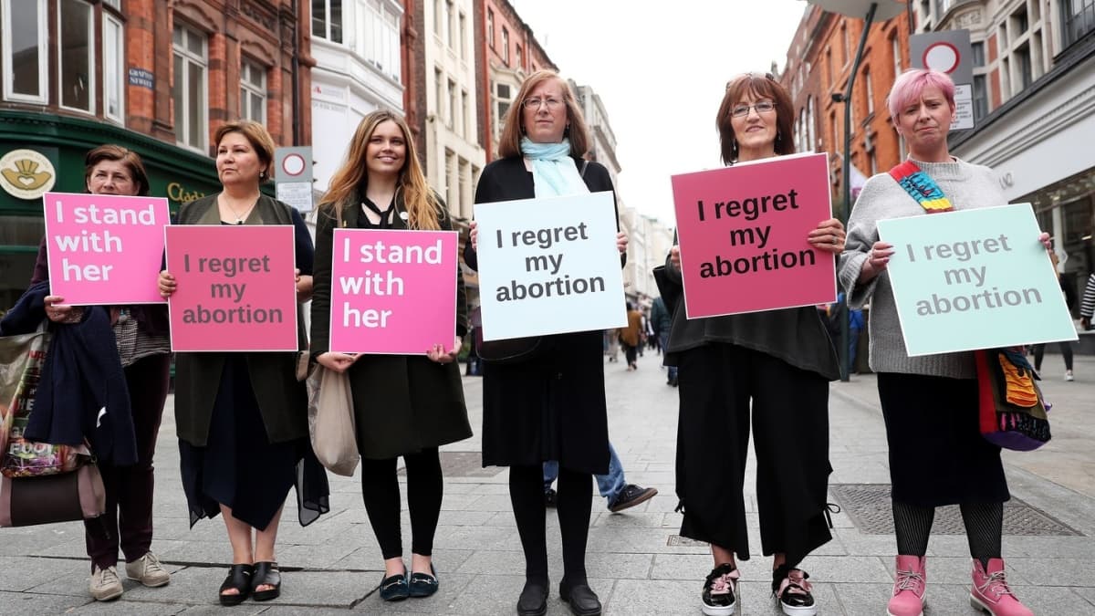 Mujeres arrepentidas de sus abortos.