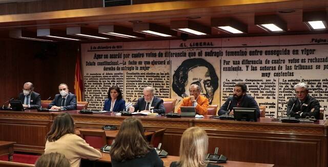 Asociaciones de Neos y provida en el Senado español en febrero 2022