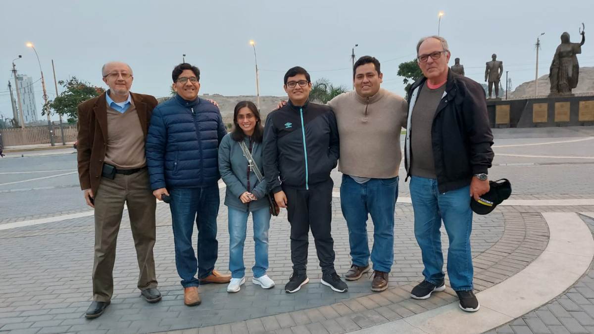 Organizadores del Rosario de Hombres en Perú.