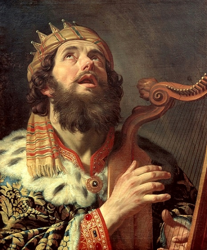 El rey David toca el arpa.

