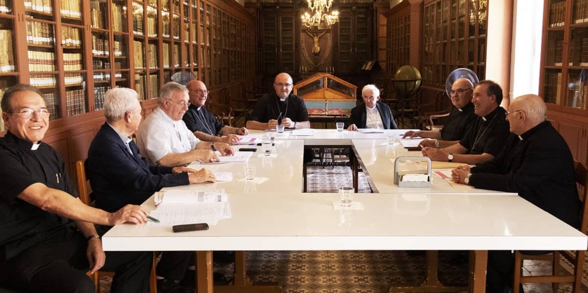 Obispos de Baleares y la Comunidad Valenciana reunidos en Menorca en julio de 2022