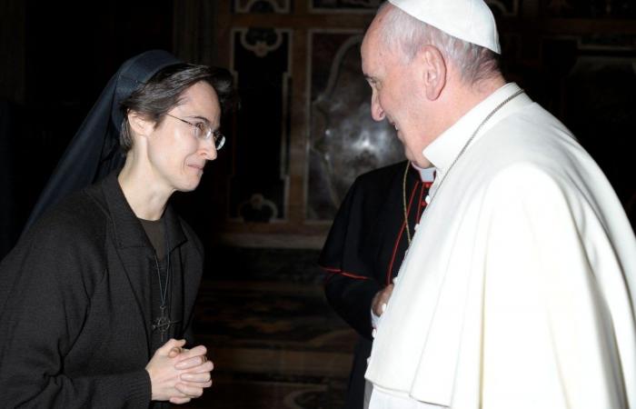 El Papa Francisco con Raffaella Petrini