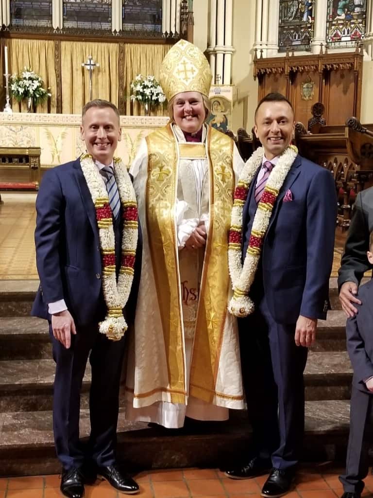 Obispesa anglicana Susan Bell hace ritual anglicano de boda a un obispo anglicano gay en 2018