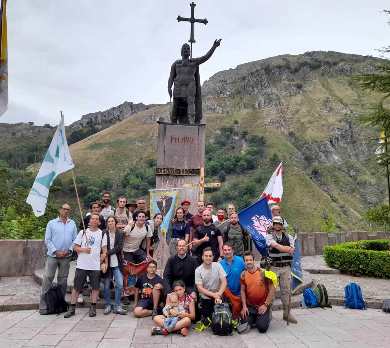 Capítulo de Nuestra Señora de las Victorias en la peregrinación a Covadonga. 
