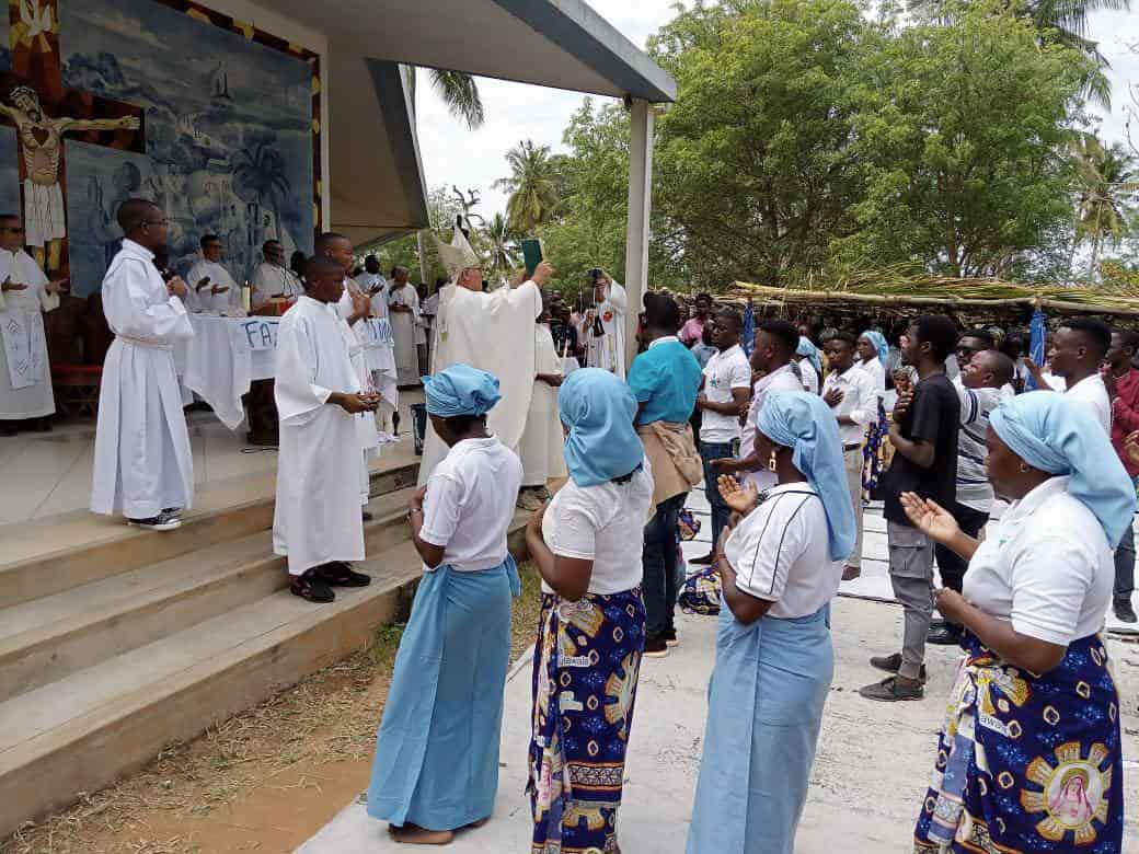 El obispo Vera celebra la Natividad de la Virgen María en su diócesis de Nacala, Mozambique