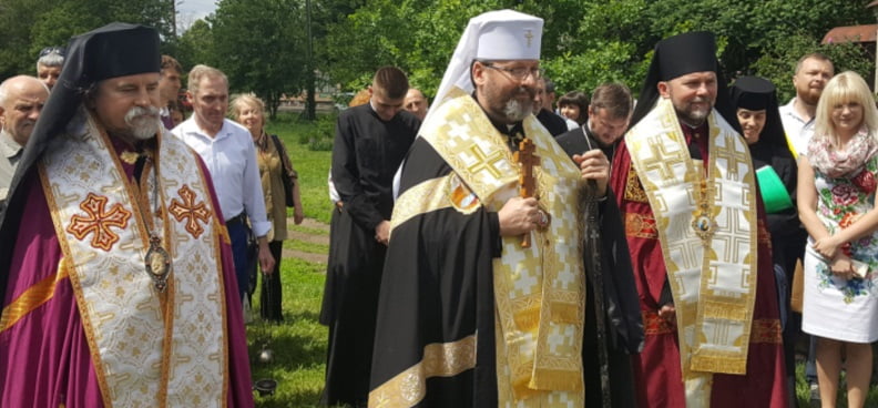 Obispo Ihor Isichenko con el arzobispo mayor Shevchuk
