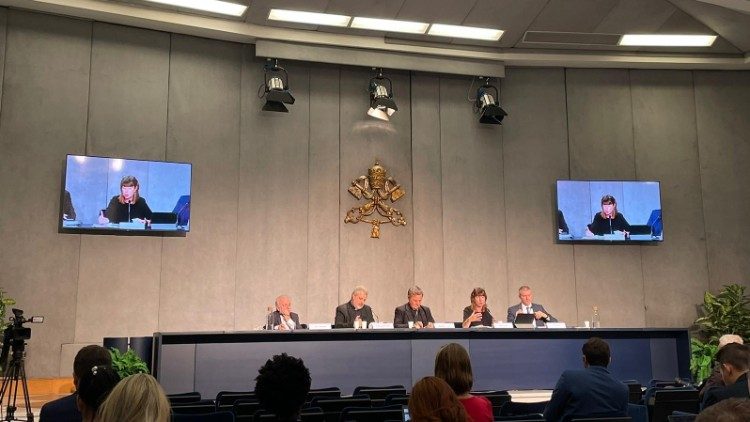 Presentación en el Vaticano del documento continental del Sínodo de la Sinodalidad