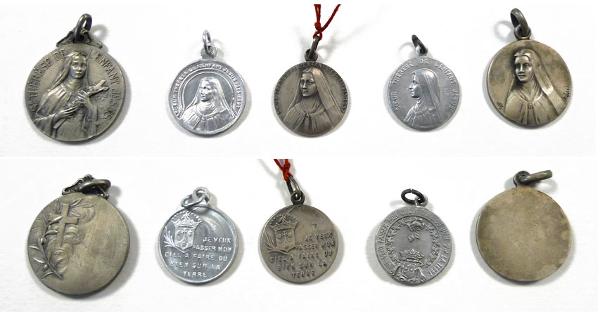 Medallas de Santa Teresita.