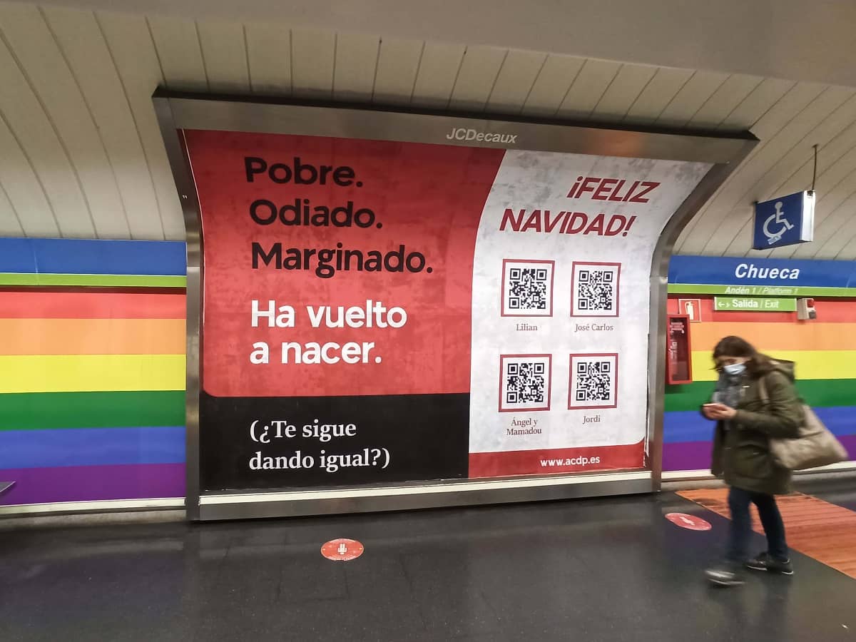La ACdP en 2022 felicita la Navidad con carteles, también en el metro de Chueca 