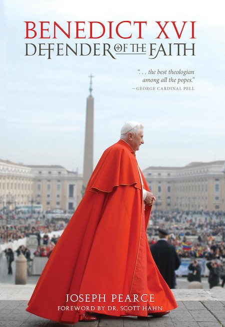 Portada de la biografía de Joseph Pearce sobre Benedicto XVI.