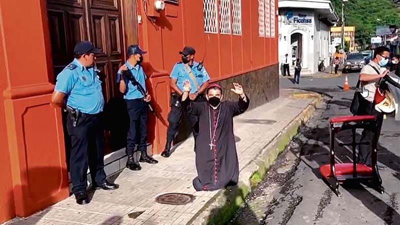 El régimen de Nicaragua detuvo al obispo Rolando Álvarez de Matagalpa 