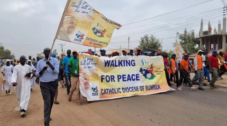 Peregrinos de Rumbek llegan a Juba caminando 300 kilómetros en 9 días para ver al Papa