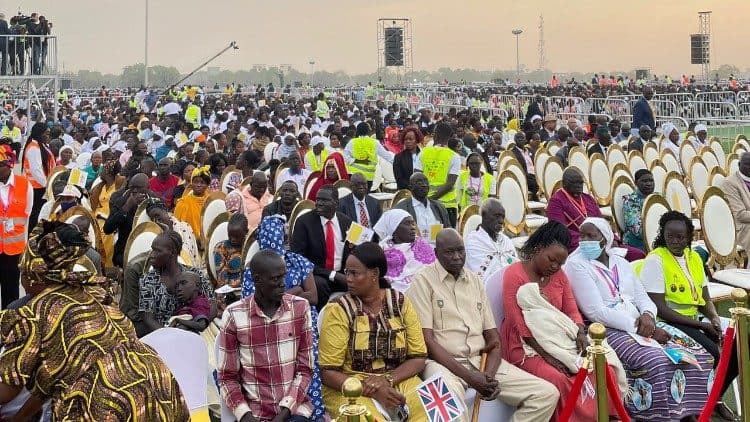 Unas cincuenta mil personas en la misa del Papa Francisco en Juba