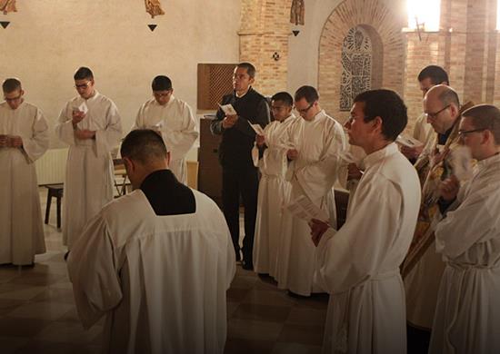 Seminaristas de los Misioneros Siervos de los Pobres en Ajofrín (Toledo).