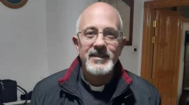 Enrique González es sacerdote argentino en Alepo