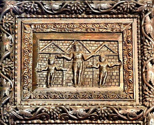 Representación de la crucifixión de Cristo en la basílica romana de Santa Sabina.