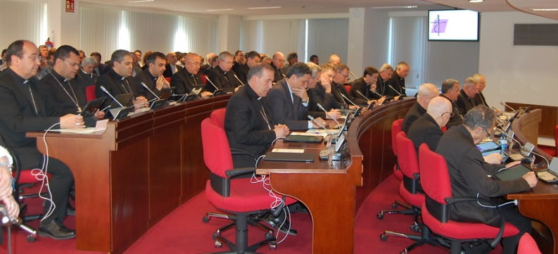Los obispos españoles reunidos en abril de 2023