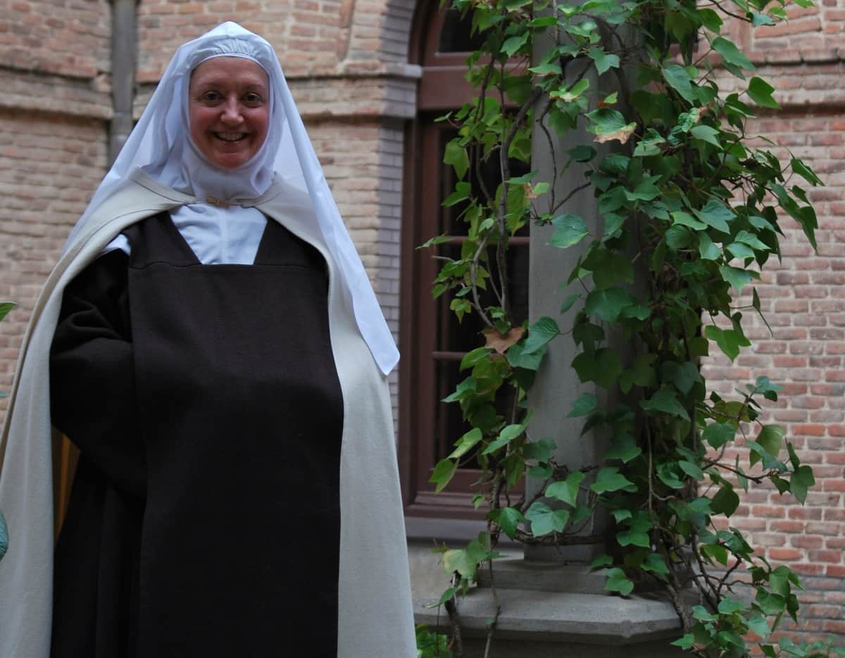 La Hermana Beatriz de la Cruz lleva 20 meses en el Carmelo, reza por España y por Europa