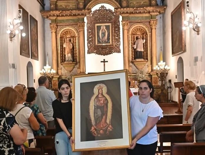 Devoción a la Virgen de los Milagros en Santa Fe, Argentina