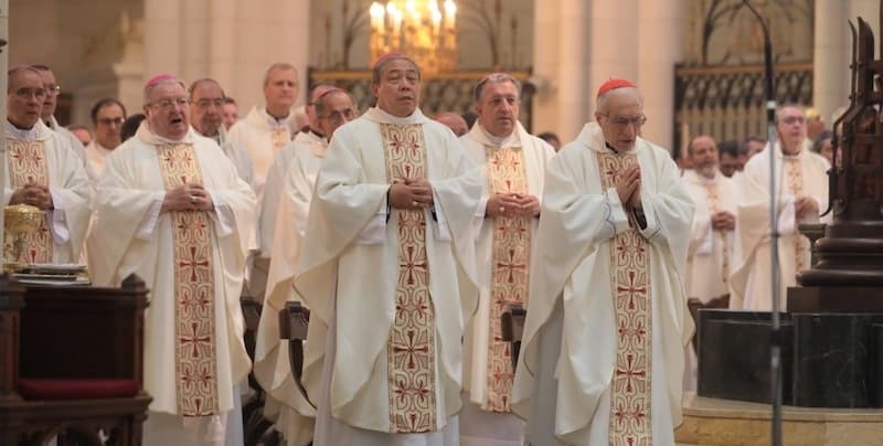 El Nuncio Auza y el cardenal Rouco en primera fila en la misa de despedida del cardenal Osoro