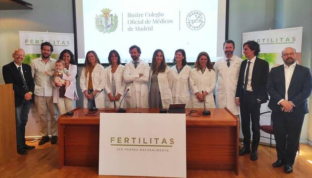 Presentación en mayo de 2022, en el Colegio Oficial de Médicos de Madrid, de ginecólogos formados en naprotecnología por Fertilitas.