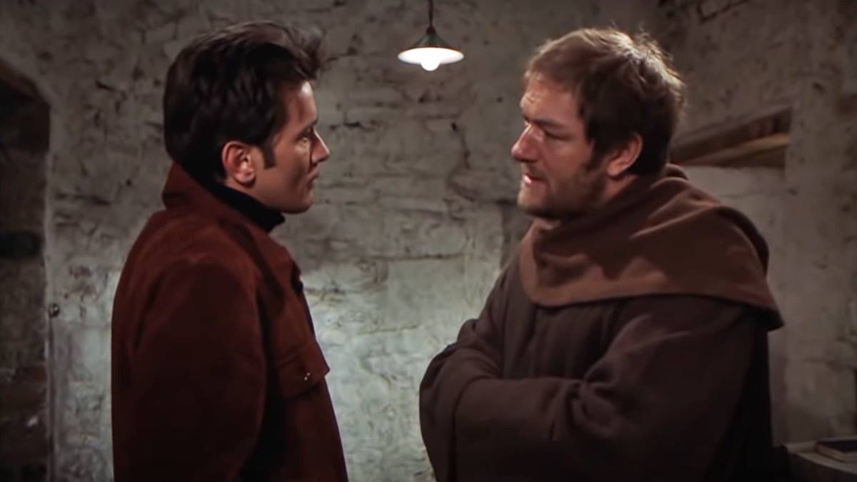 Martin Sheen (izquierda) y Michael Gambon mantienen un enfrentamiento dialéctico en 'Católicos'.