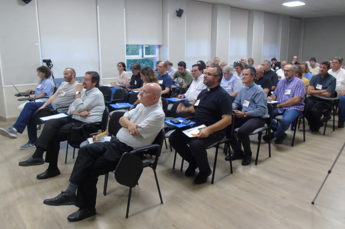 Delegados diocesanos Evangelización, sobre todo novatos, escuchan la experiencia de renovación pastoral de Jaén 