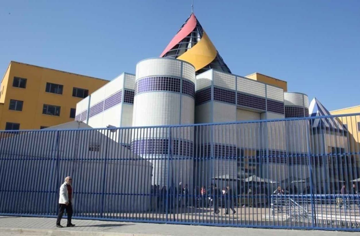 El Centro de Internamiento de Extranjeros de Aluche vuelve a funcionar, pero mal, según denuncian los obispos de Madrid, Getafe y Alcalá