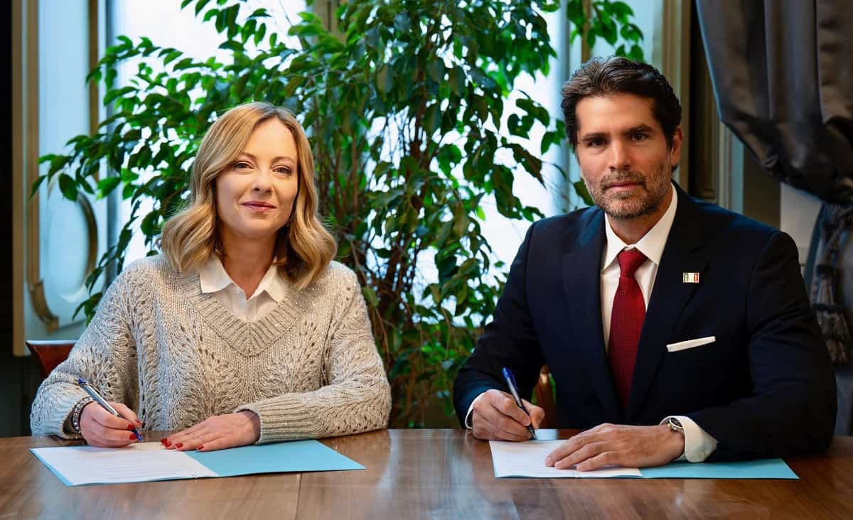 Giorgia Meloni firma con Eduardo Verástegui un convenio de lucha contra la trata de niños en Italia y Europa